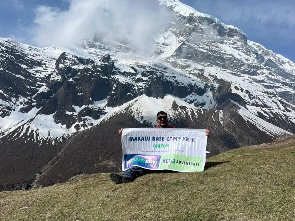 Clear sky view of Mount Makalu snow peak