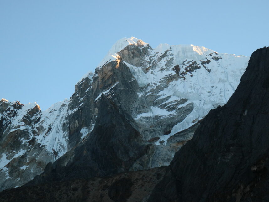 lobuche peak