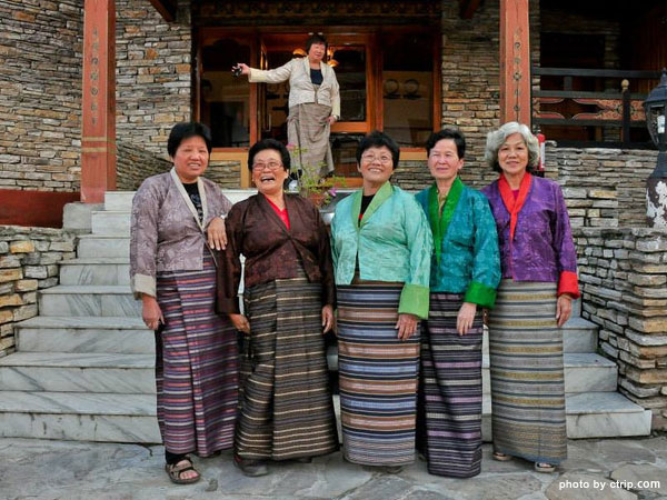 traditional attire of Bhutan